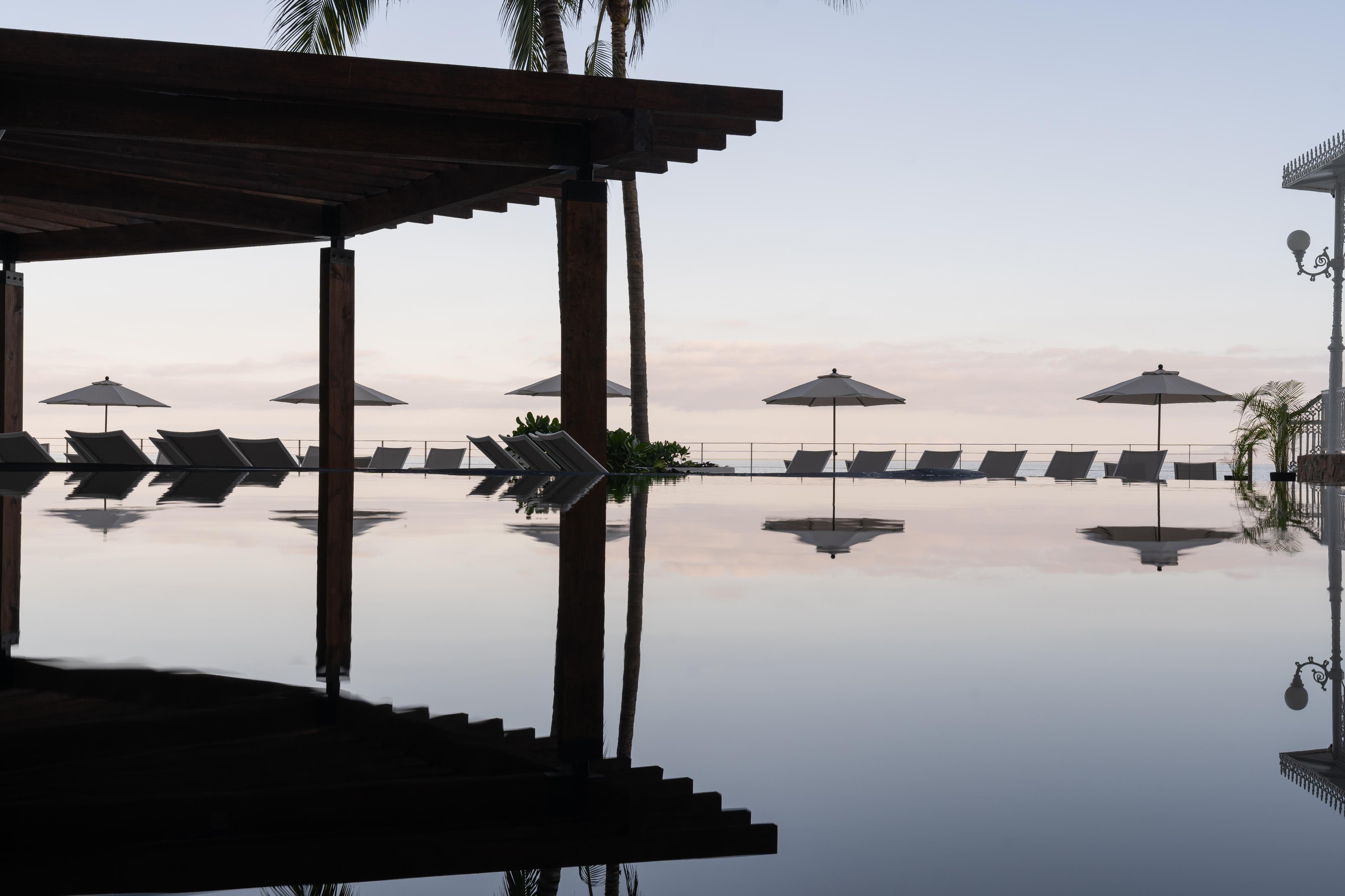 巴亚尔塔港皇家大花园酒店 巴亞爾塔港 外观 照片 Infinity pool at the Four Seasons Resort, Punta Mita, Mexico